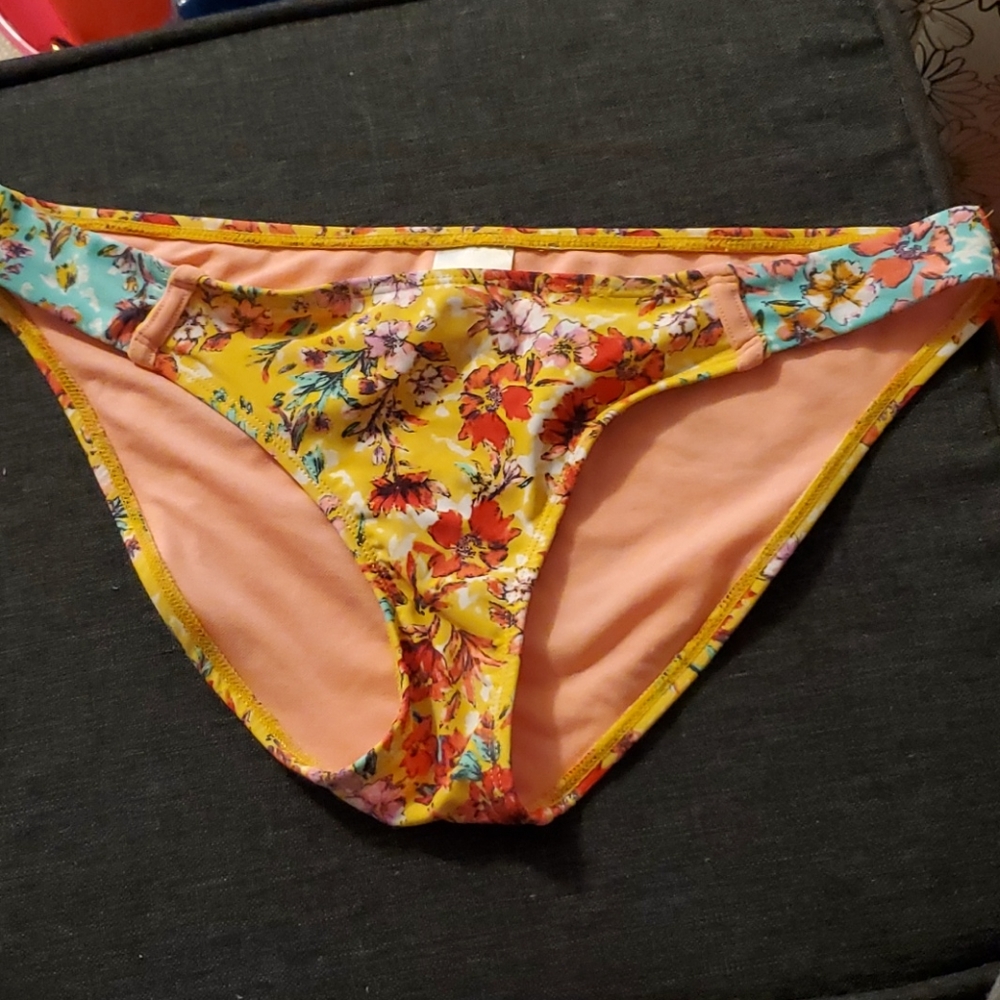 Xhilaration M Floral Bikini Bottoms